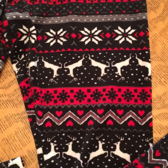 No boundaries soft reindeer/snowflake lounge pants - Picture 2 of 4